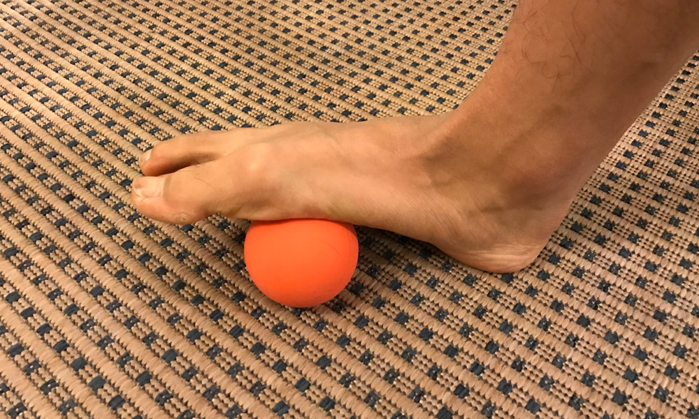 lacrosse ball foot mobilization on arch